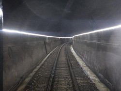 Paniknya Penumpang Kereta Terjebak di Terowongan Karangkates gegara Longsor