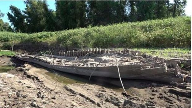 Penampakan Sungai Mississipi yang mengalami kekeringan.