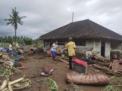 Fan Garis Keras BTS Galang Dana untuk Korban Bencana di Bali