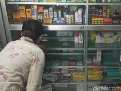 Apotek di Cianjur Kosongkan Etalase dari Obat Sirup