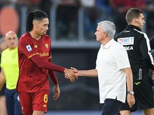 Mourinho Respek sih sama Southgate, tapi soal Smalling...