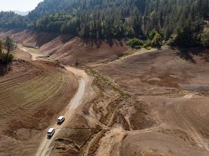 Danau Terbesar di California Mengering, Bisa Dilintasi Mobil