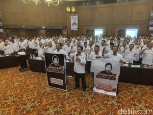 Forum Mantan Aparatur Desa Deklarasi Dukung Gibran Jadi Gubernur Jateng Forum Mantan Aparatur Desa Deklarasi Dukung Gibran Jadi Gubernur Jateng