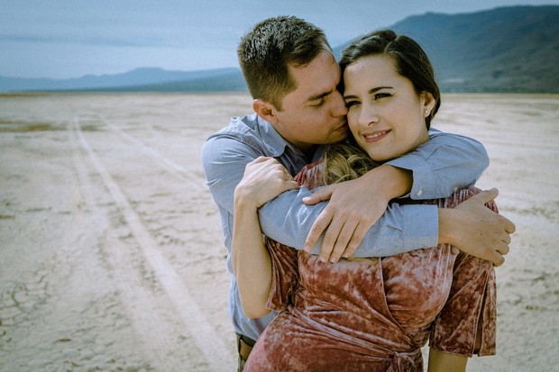 Berpelukan, mencium, dan berpegangan tangan merupakan hal yang sangat disenangi oleh Taurus/Foto: pexels.com/luisbecerra/