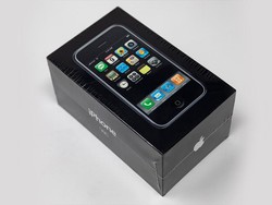 iPhone Generasi Pertama Dilelang, Laku Rp 608 Juta!
