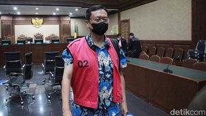 Jaksa Belum Siap, Sidang Tuntutan Benny Tjokro Ditunda