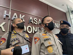 Diperiksa Komnas HAM, Asops Polri Jelaskan Kerja Sama Pengamanan dengan PSSI Diperiksa Komnas HAM, Asops Polri Jelaskan Kerja Sama Pengamanan dengan PSSI