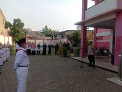 Cegah Tawuran, Polisi Mampang Imbau Ortu Sering-sering Cek HP Anak