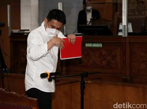 Eksepsi Chuck Putranto di Kasus Obstruction of Justice Ditolak Hakim Eksepsi Chuck Putranto di Kasus Obstruction of Justice Ditolak Hakim