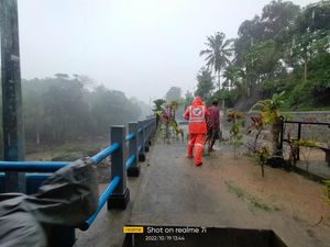 Pegawai PDAM Terpeleset saat Bersihkan Dam-Terseret Arus Sungai Ayung Pegawai PDAM Terpeleset saat Bersihkan Dam-Terseret Arus Sungai Ayung