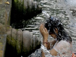 Viral Cewek Direkam Lagi Ganti Baju Usai Melukat di Bali