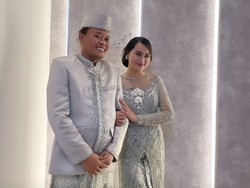 Sule Senyum-senyum Jawab Heboh Foto Pakai Baju Pengantin dengan Memes Prameswari