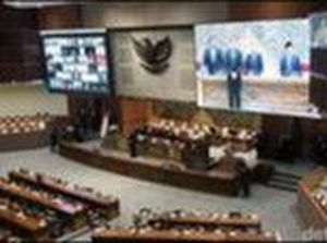 Menghentikan Penyelewengan Konstitusi Menghentikan Penyelewengan Konstitusi