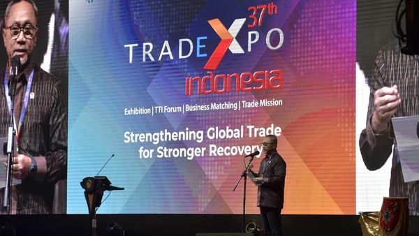 Momen Jokowi-Mendag Zulhas Buka Trade Expo Indonesia