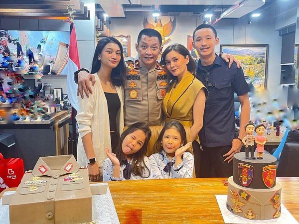 Momen Kulineran Seru Keluarga Brigjen Hendra Kurniawan dan Seali Syah