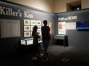 Merayakan Kejeniusan Stanley Kubrick di Museum Ini Merayakan Kejeniusan Stanley Kubrick di Museum Ini