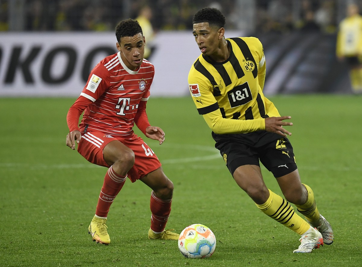 Pelatih Bayern Munich Julian Nagelsmann meyakini, Jamal Musiala atau Jude Bellingham lebih pantas memenangi Kopa Trophy 2022, daripada Gavi. (Foto: DeFodi Images via Getty Images/DeFodi Images)