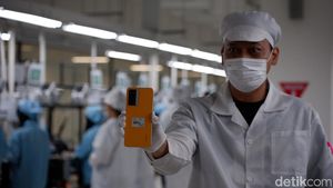 Intip Proses Pembuatan Oppo A77s Made in Tangerang