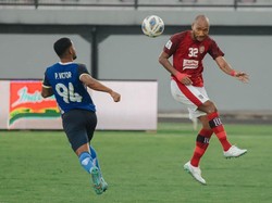 Pemain Tertua Bali United Bocorkan Tips Kuat Main hingga Usia 39 Tahun