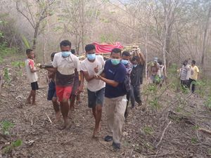 Hilang 3 Hari-Diduga Kelaparan, Pensiunan PNS Ditemukan Tewas Membusuk Hilang 3 Hari-Diduga Kelaparan, Pensiunan PNS Ditemukan Tewas Membusuk