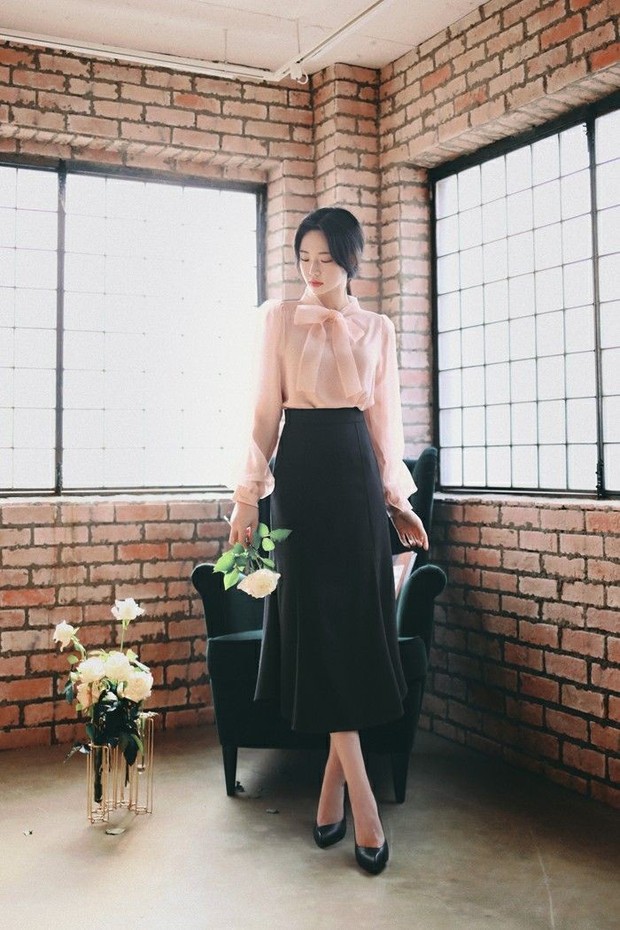 Rok panjang untuk formal look/Foto: Instagram.com/Milkcocoa Rok panjang untuk formal look
