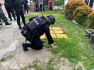 Polisi Duga Mortir di Rumah Warga Serang Peninggalan Zaman Belanda Polisi Duga Mortir di Rumah Warga Serang Peninggalan Zaman Belanda