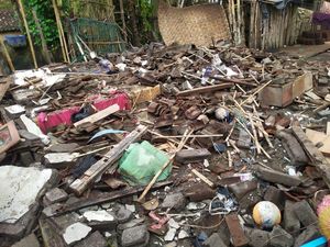 Cerita Warga Banyubiru Jembrana yang Rumahnya Lenyap Diterjang Banjir Cerita Warga Banyubiru Jembrana yang Rumahnya Lenyap Diterjang Banjir