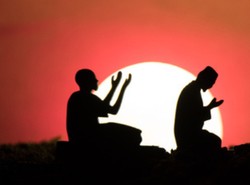 Riya Adalah Pamer, Termasuk Sifat Orang Munafik dan Syirik Kecil?