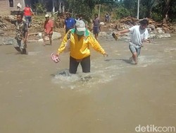 Perjuangan Bidan Desa Polman Terobos Medan Terjal Demi Layani Warga Terisolir