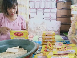 Menengok Sentra Brem, Jajanan Khas Madiun yang Rasanya Enak dan Unik