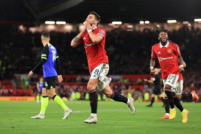 MANCHESTER, ENGLAND - OCTOBER 19: Bruno Fernandes of Manchester United celebrates scoring their 2nd goal during the Premier League match between Manchester United and Tottenham Hotspur at Old Trafford on October 19, 2022 in Manchester, United Kingdom. (Photo by Simon Stacpoole/Offside/Offside via Getty Images)