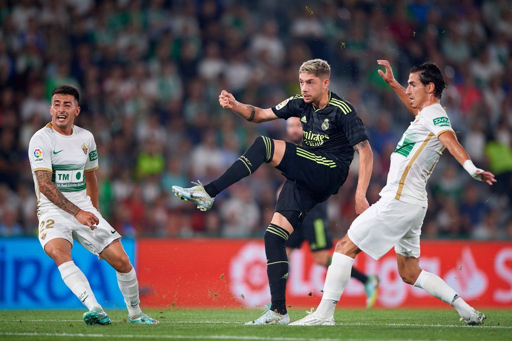 ELCHE, SPAIN - OCTOBER 19: Fede Valverde of Real Madrid CF celebrates after scoring his team's first goal during the LaLiga Santander match between Elche CF and Real Madrid CF at Estadio Manuel Martinez Valero on October 19, 2022 in Elche, Spain. (Photo by Silvestre Szpylma/Quality Sport Images/Getty Images)