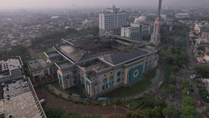 Foto Udara Masjid Islamic Center Usai Kubahnya Ambruk Terbakar