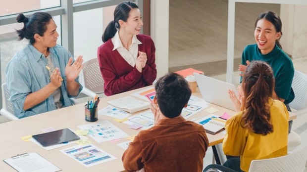 Generasi milenial sangat suka dipuji/Foto: Freepik.com/tirachardz Stereotip tentang generasi milenial