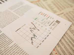 Hedging Adalah: Kenali Jenis, Strategi, dan Cara Kerjanya