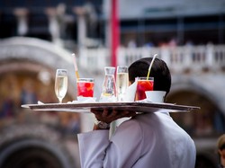 Loker Bali di Bidang Hospitality, Gajinya Ada yang Rp 40 Juta Per Bulan!