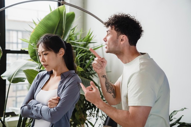 Ingin terlihat lebih unggul/ Foto: Pexels/ Timur Weber