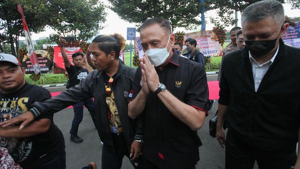Iwan Bule Diperiksa Polda Jatim Soal Tragedi Kanjuruhan