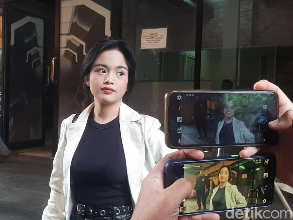 Jeje Setuju Lesti Kejora dan Billar Damai, tapi Tak Dukung Kembali Bersama Jeje Setuju Lesti Kejora dan Billar Damai, tapi Tak Dukung Kembali Bersama