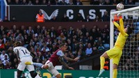 Kepa sudah lakukan clean sheets di lima pertandingan terakhirnya dengan rincian tiga di Liga Inggris dan dua di Liga Champions (Getty Images)