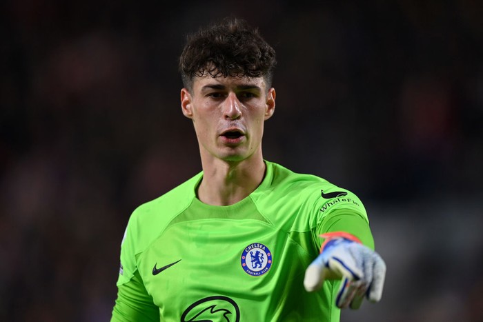 BRENTFORD, ENGLAND - OCTOBER 19: Kepa Arrizabalaga of Chelsea reacts during the Premier League match between Brentford FC and Chelsea FC at Brentford Community Stadium on October 19, 2022 in Brentford, England.  (Photo by Justin Setterfield/Getty Images)