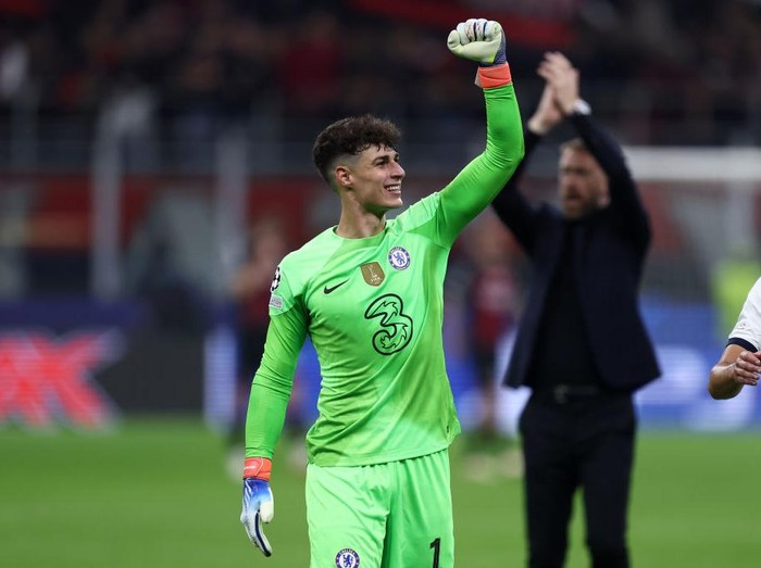 BRENTFORD, ENGLAND - OCTOBER 19: Kepa Arrizabalaga of Chelsea reacts during the Premier League match between Brentford FC and Chelsea FC at Brentford Community Stadium on October 19, 2022 in Brentford, England.  (Photo by Justin Setterfield/Getty Images)