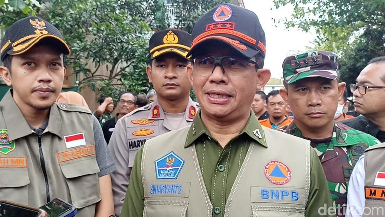 Waspada Karhutla di 6 Provinsi, BNPB Siapkan Pasukan Darat hingga Helikopter