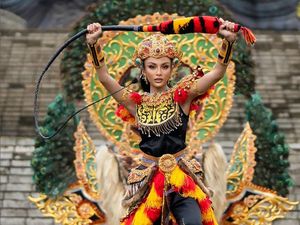 Kompetisi Kostum Nasional Miss Grand International 2022, Finalis RI Jadi Reog Kompetisi Kostum Nasional Miss Grand International 2022, Finalis RI Jadi Reog
