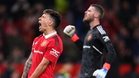 Usai laga, bek asal Argentina itu kembali meluapkan antuasiasmenya dengan teriakan kemenangan. Ia meninggalkan lapangan dengan sorak sorai Argentina dari fans MU yang sudah kepincut dengan gaya main tanpa komprominya. Foto: Getty Images/Laurence Griffiths
