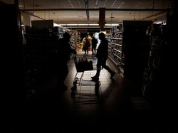 Suasana Gelap Gulita di Ukraina Akibat Gempuran Rusia