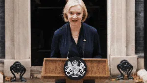 Ekonomi Inggris Kacau, Liz Truss Akhirnya Lengser dari Kursi PM!