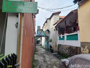 Jeritan Mama di TKP Pembunuhan Anak Perempuan Sepulang Ngaji Jeritan Mama di TKP Pembunuhan Anak Perempuan Sepulang Ngaji