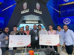 Tim Kolaborasi ITS Juara Lomba Hacking Dunia, Diuji Bobol Keamanan Tesla