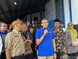 Bertemu Sandiaga Uno, Warga Sukabumi Curhat Susah Cari Kerja